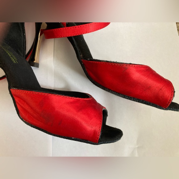 *SOLD ELSEWHERE* Red satin GFranco Latin dance shoes - Picture 6 of 10